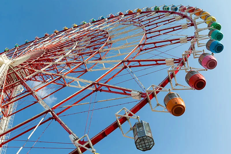 ferris-wheel-under-blue-sky