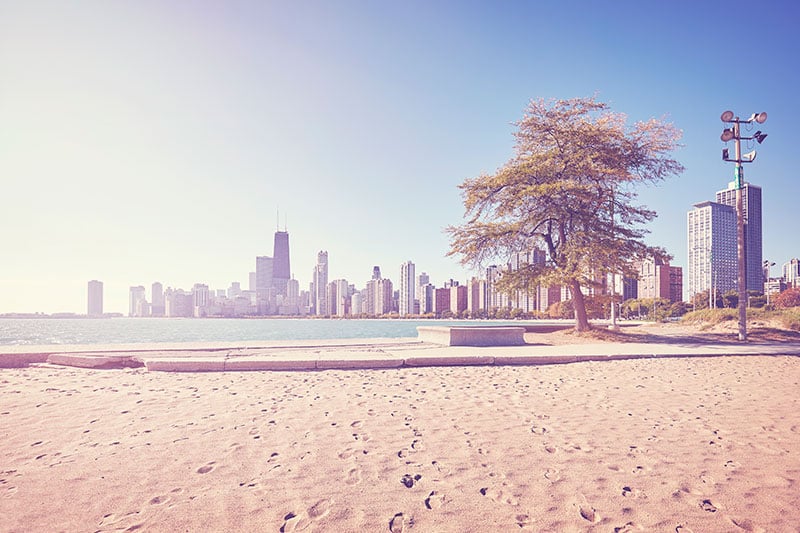 vintage-stylized-chicago-city-skyline-usa